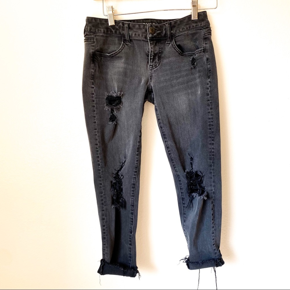 AEO super stretch x4 distressed black jeans back to school